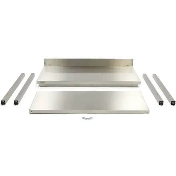 Piezas del kit de montaje de la mesa de trabajo Maxima: tablero, estante inferior y patas de acero inoxidable
