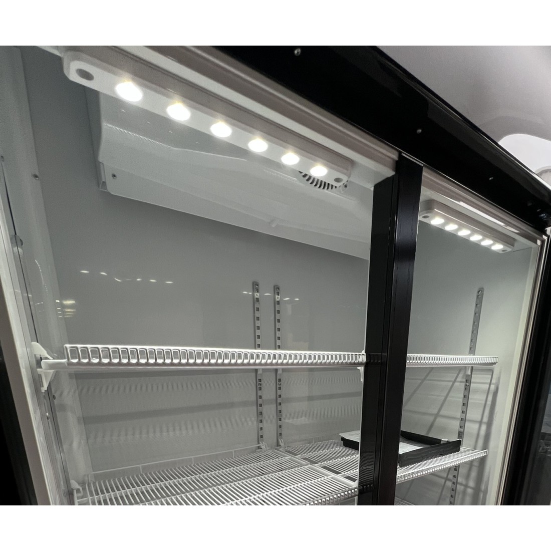 Armario expositor profesional refrigerado doble SC-800CE puertas abatibles (imagen 2)